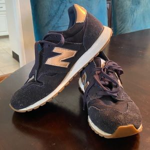 New Balance 520 Sneakers